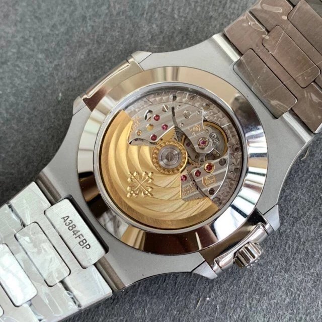 GR厂手表百达翡丽NAUTILUS鹦鹉螺系列57261A010万年 百达翡丽鹦鹉螺满钻高仿￥3280.00 第8张