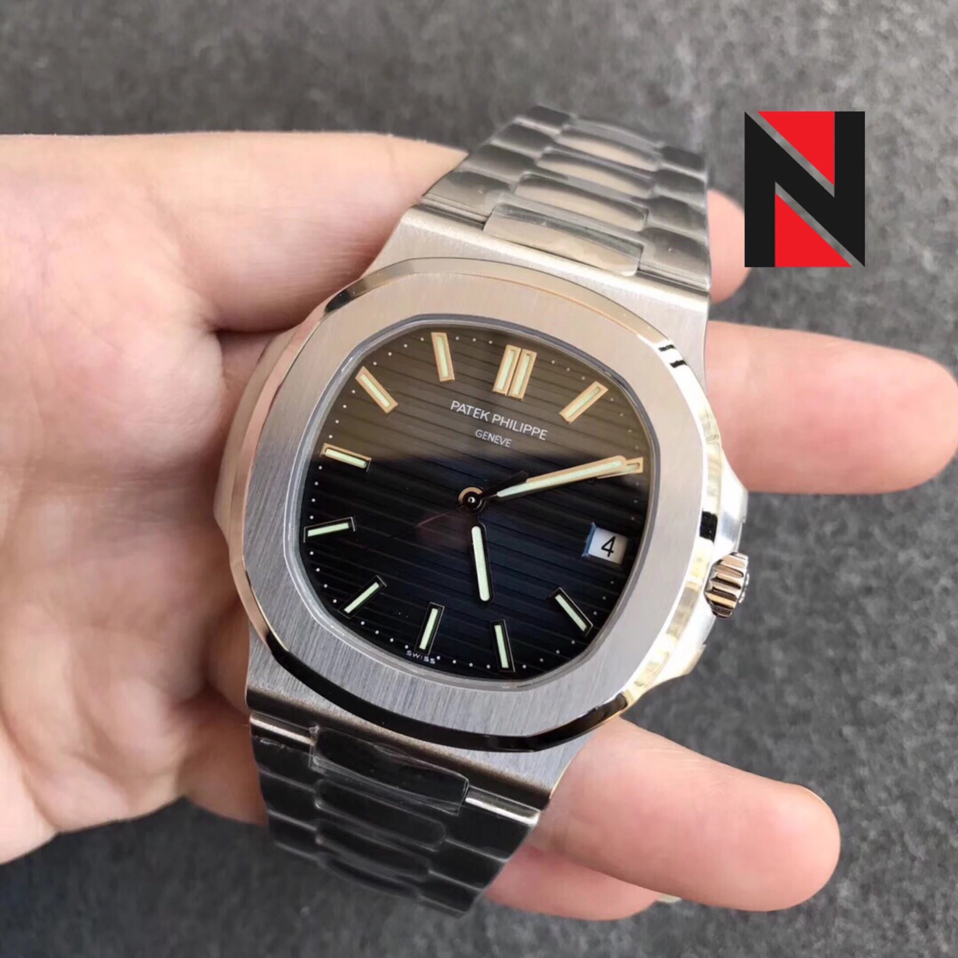 百达PatekPhilippe7118女士腕表PF厂出品独家一体机芯 百达翡丽精仿女钻表￥3380.00 第3张
