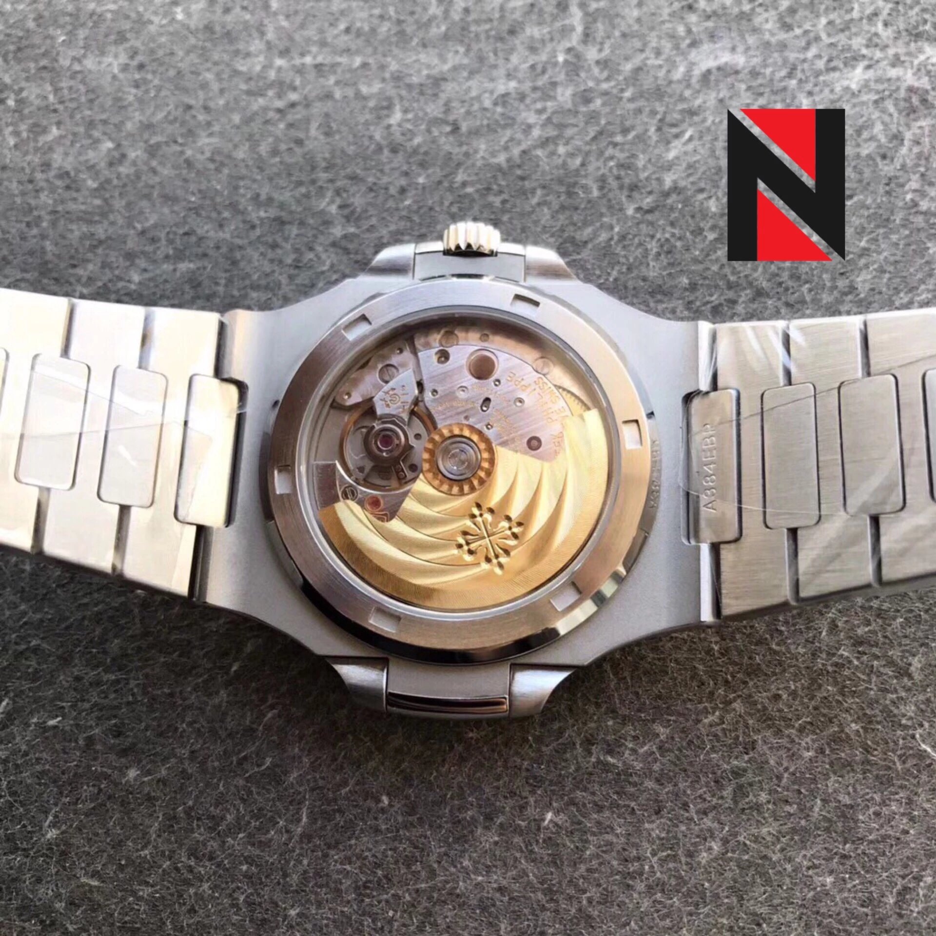 百达PatekPhilippe7118女士腕表PF厂出品独家一体机芯 百达翡丽精仿女钻表￥3380.00 第9张