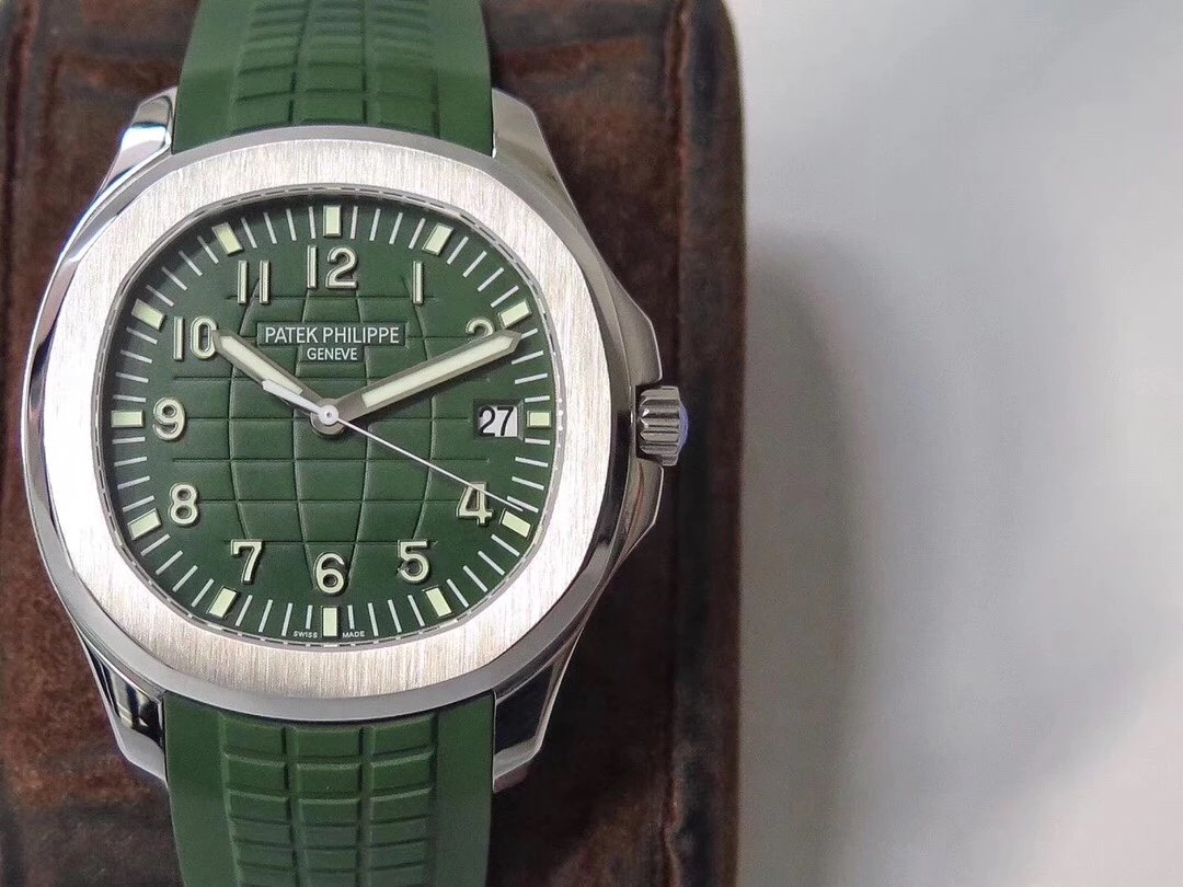 百达PatekPhilippe海底探险者系列胶带机械男士手表的￥3180.00