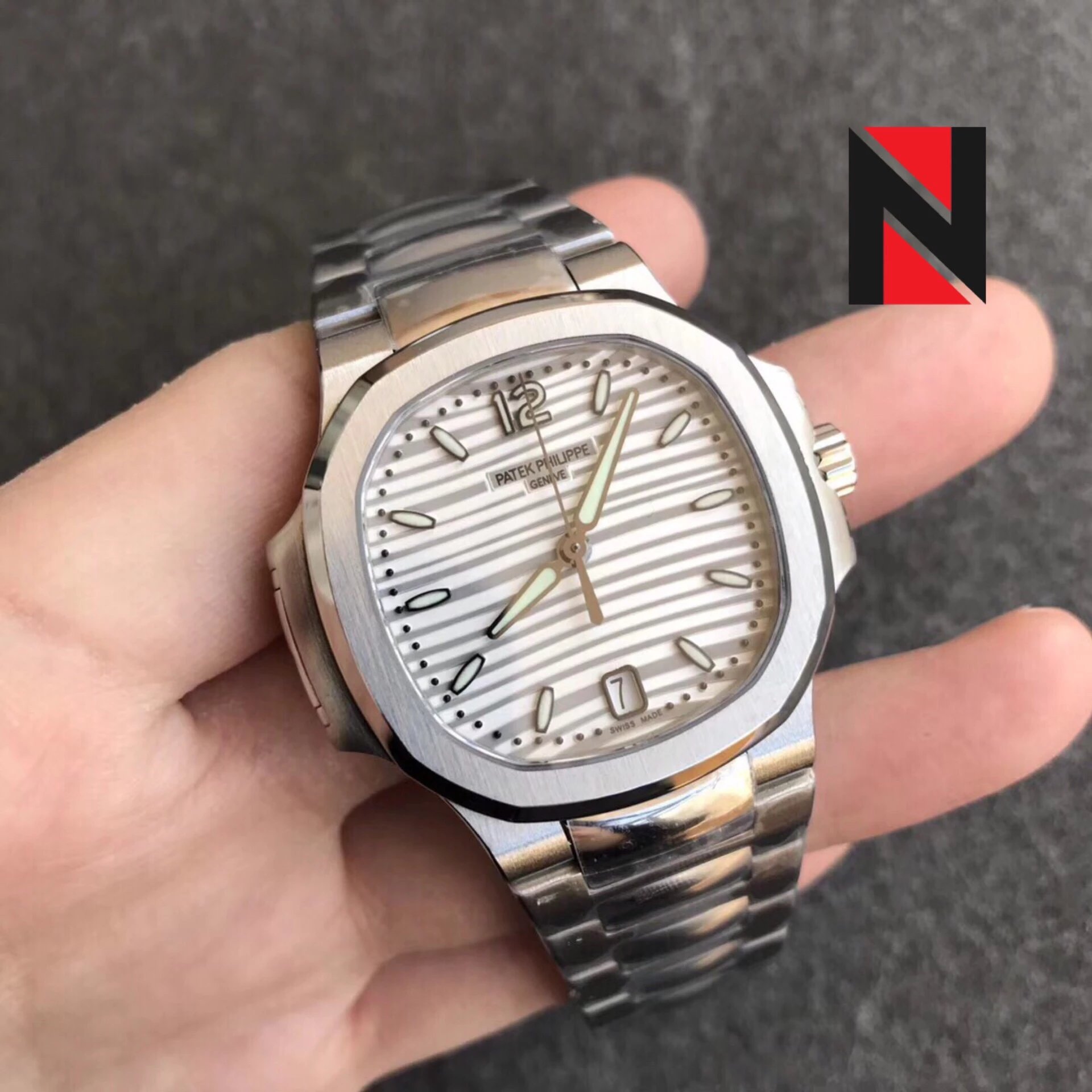 百达PatekPhilippe7118女士腕表PF厂出品独家一体机械 百达翡丽高仿镶钻女表￥3480.00 第2张