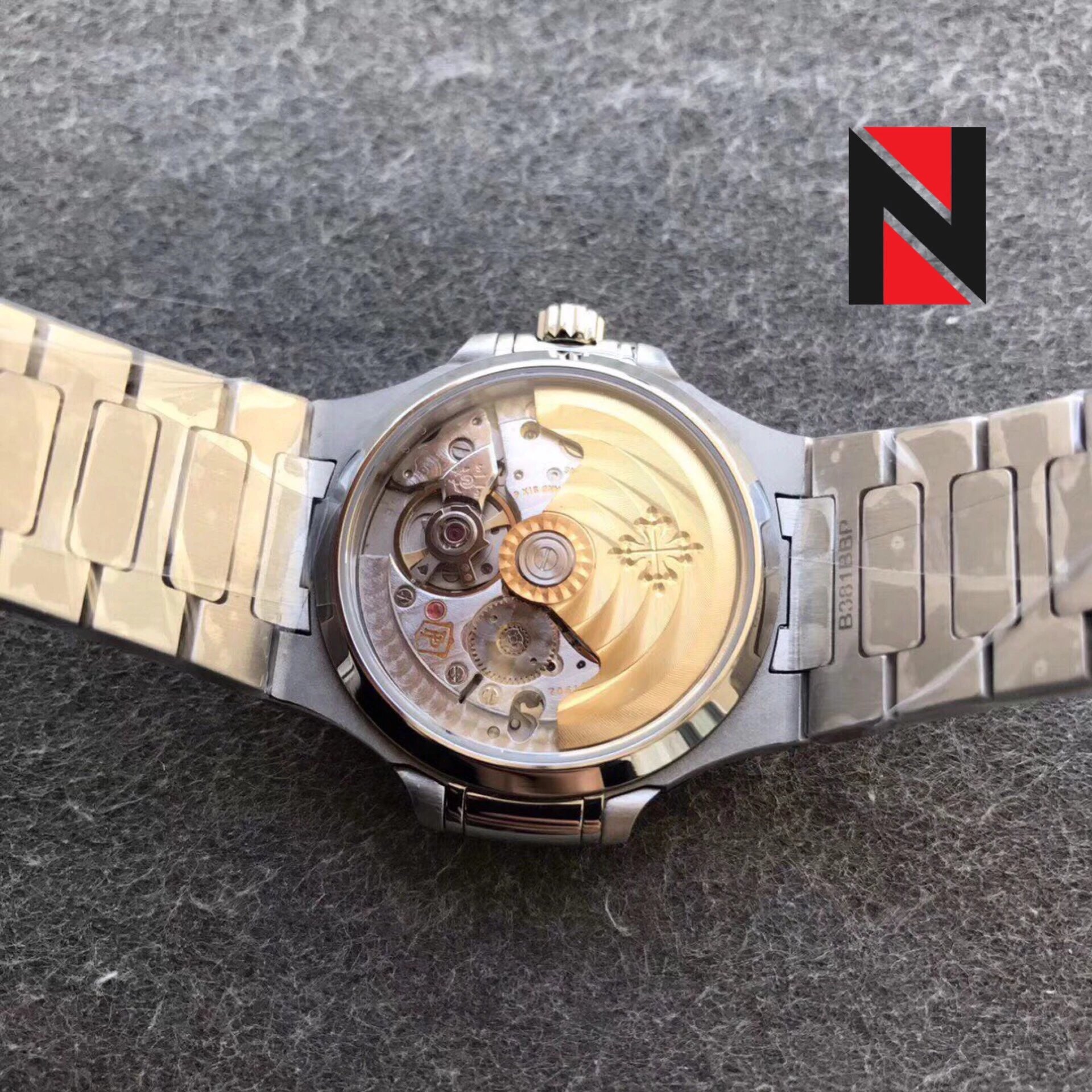 百达PatekPhilippe7118女士腕表PF厂出品独家一体机械 百达翡丽高仿镶钻女表￥3480.00 第9张
