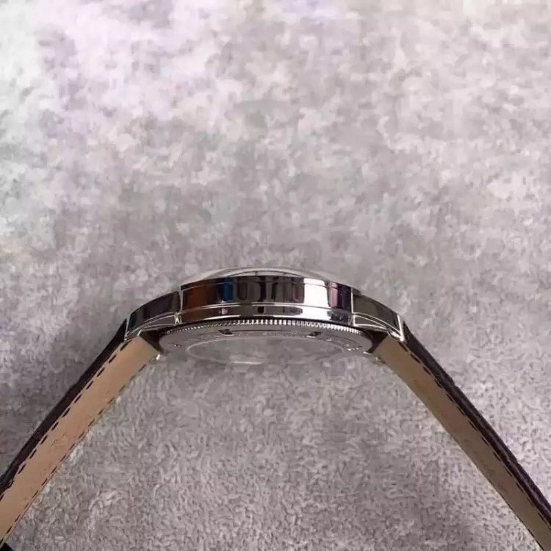 江诗丹顿顶级真陀飞轮系列左边鳄鱼 精仿江诗丹顿陀飞轮￥4880.00 第4张