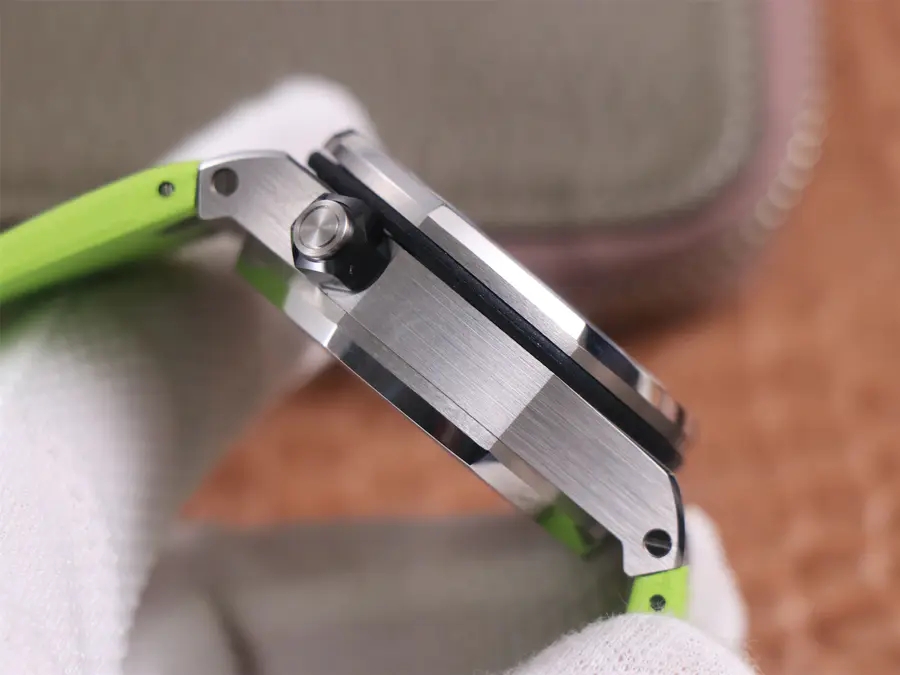 爱彼高仿表 皇家橡树离岸型26703ST.OO.A038CA.01 绿盘 tw厂￥3980 第4张