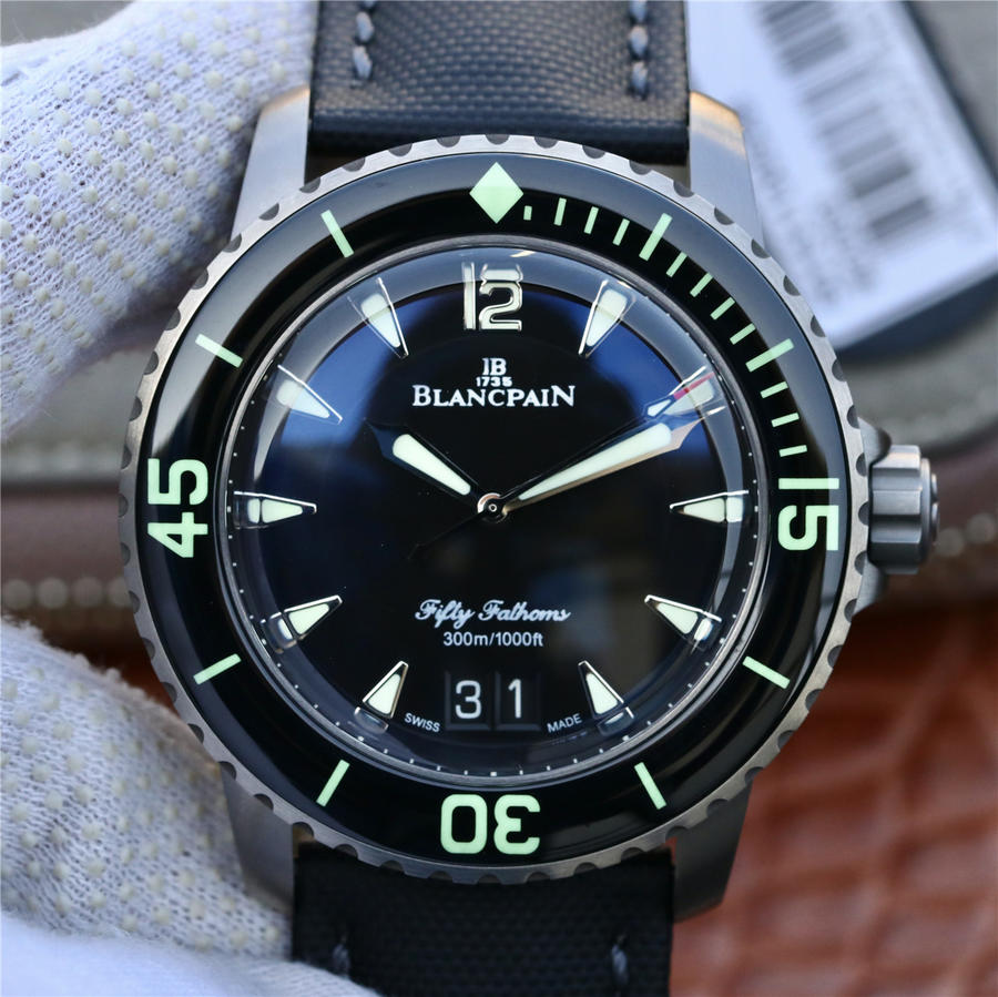 高仿宝珀五十噚值得买吗 HG宝珀全新的五十噚大日历5050-12B30-B52A¥4580 第3张 高仿宝珀五十噚值得买吗 HG宝珀全新的五十噚大日历5050-12B30-B52A¥4580 第3张