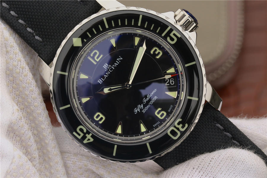 宝珀50寻高仿表机芯 ZF宝珀50噚版宝珀五十噚5015-1130-52¥4580 第4张 宝珀50寻高仿表机芯 ZF宝珀50噚版宝珀五十噚5015-1130-52¥4580 第4张