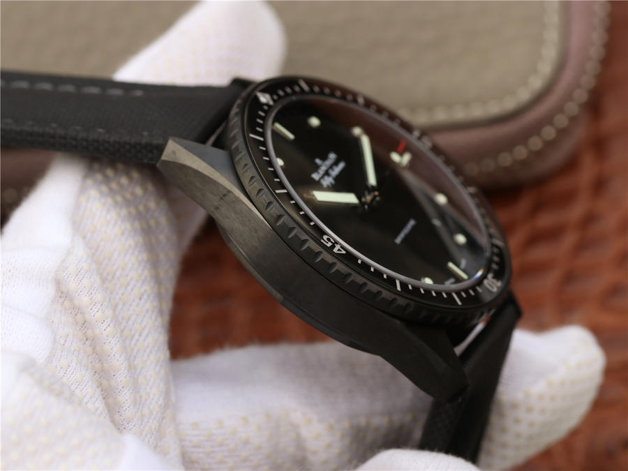 高仿宝珀哪家做得好 8F宝珀五十噚系列 5000-1110-B52A¥3480 第5张 高仿宝珀哪家做得好 8F宝珀五十噚系列 5000-1110-B52A¥3480 第5张