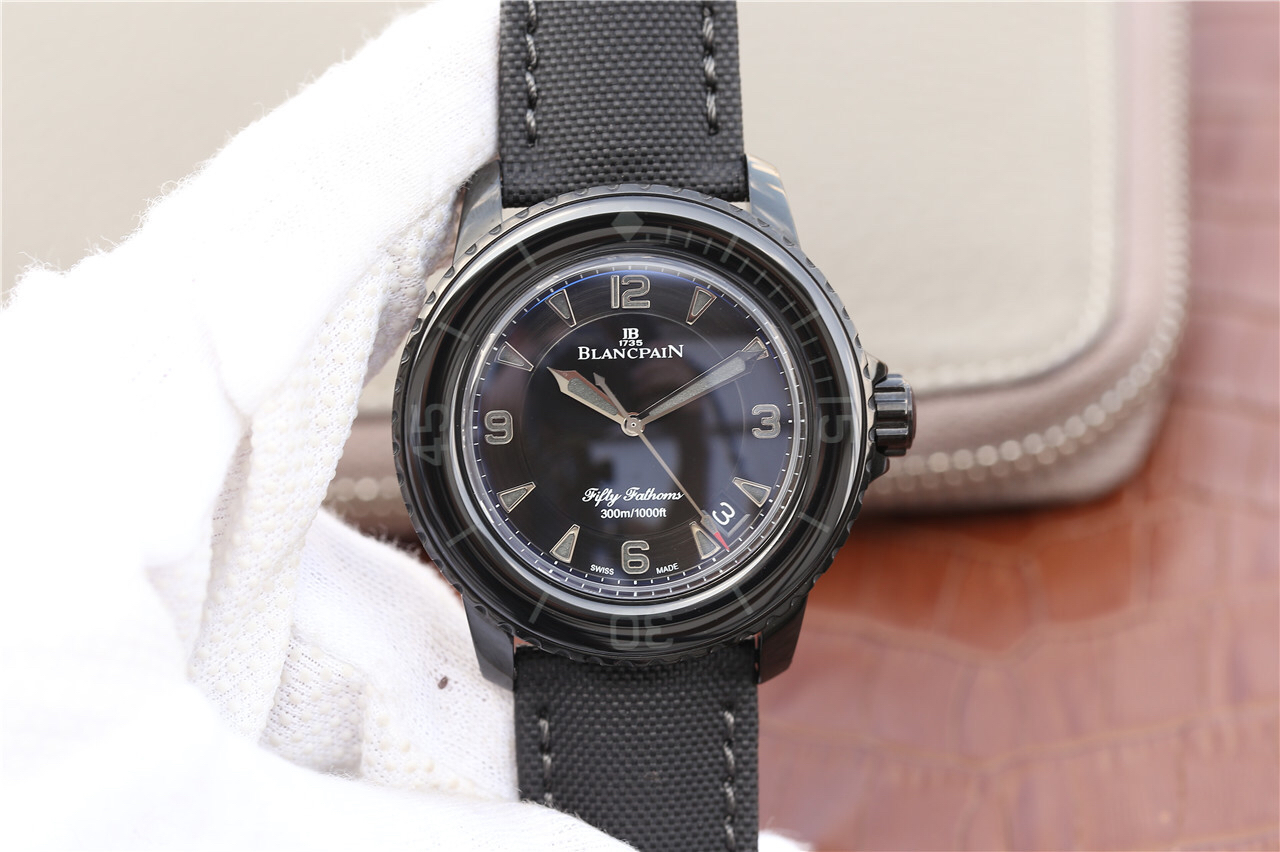 复刻表宝珀五十噚 ZF宝珀五十噚“黑武士”5015-11C30-52版￥4580