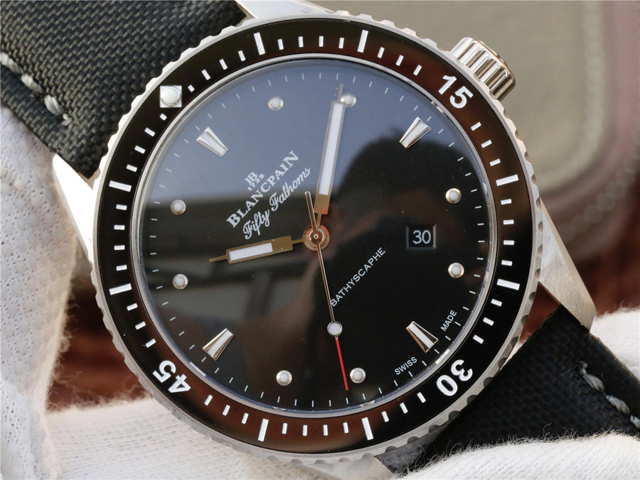 宝珀复刻与真的区别 宝珀50㖊5000-11100-B52A￥3480 第4张