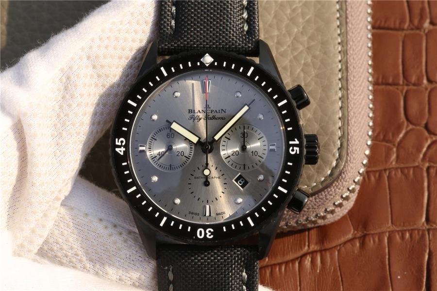 宝珀五十寻高仿 KJ宝珀五十噚系列5200款￥3680