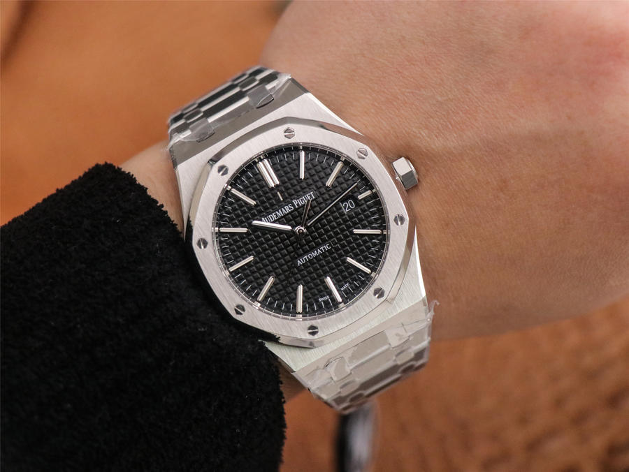 一比一精仿爱彼手表 皇家橡树系列15500ST.OO.1220ST.02 ZF厂出品￥3980 第10张