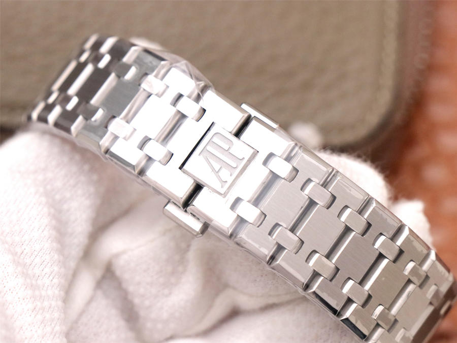 一比一高仿爱彼 皇家橡树系列蓝盘 15500ST.OO.1220ST.01 ZF厂出品￥3980 第9张