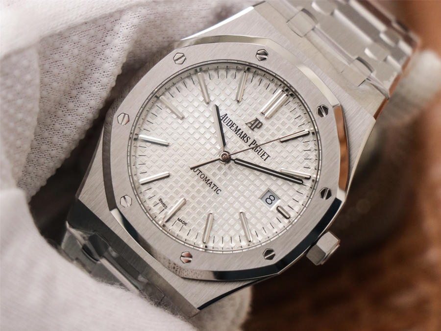 精仿爱彼15500 皇家橡树15500ST.OO.1220ST.04 ZF厂出品￥3980 第4张