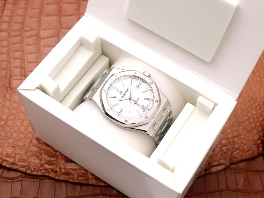 精仿爱彼15500 皇家橡树15500ST.OO.1220ST.04 ZF厂出品￥3980 第12张