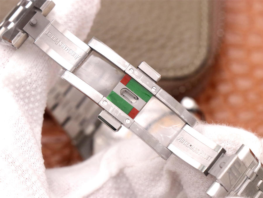 ZF厂爱彼手表 皇家橡树系列15500ST.OO.1220ST.02 高仿表￥3980 第12张