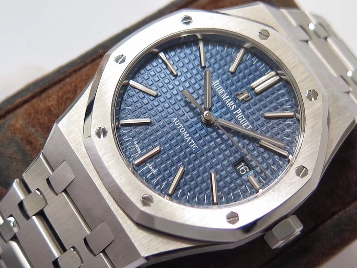 ZF厂爱彼15400价格 高仿爱彼皇家橡树系列15400ST.OO.1220ST.03¥3680 第2张 ZF厂爱彼15400价格 高仿爱彼皇家橡树系列15400ST.OO.1220ST.03¥3680 第2张