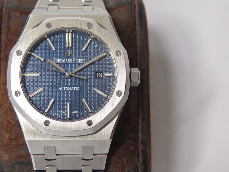 ZF厂爱彼15400价格 高仿爱彼皇家橡树系列15400ST.OO.1220ST.03¥3680 第4张 ZF厂爱彼15400价格 高仿爱彼皇家橡树系列15400ST.OO.1220ST.03¥3680 第4张