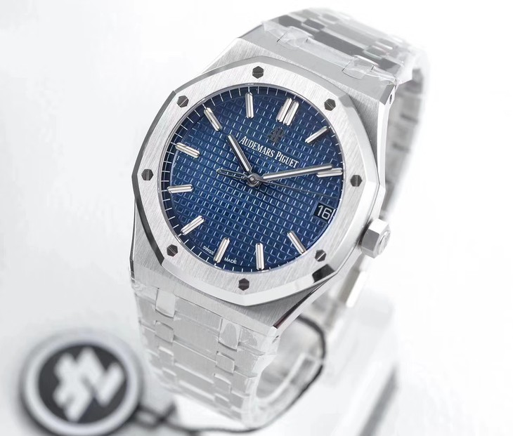 ZF厂爱彼15500 高仿爱彼皇家橡树系列15500ST.OO.1220ST.01 机械男表￥3980 第2张