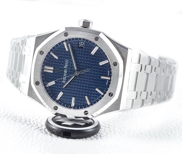 ZF厂爱彼15500 高仿爱彼皇家橡树系列15500ST.OO.1220ST.01 机械男表￥3980 第3张