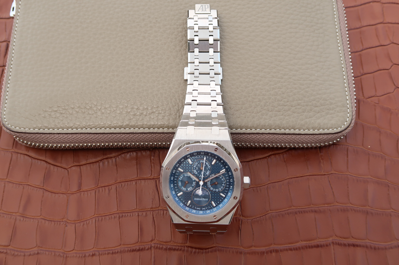爱彼26574高仿 JF厂爱彼皇家橡树系列26574ST.OO.1220ST.02 蓝面￥3680 第9张